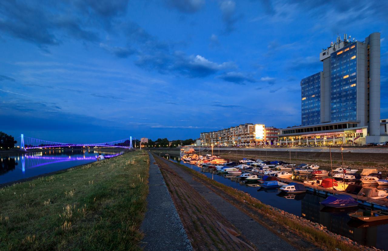 Hotel Osijek Exterior photo